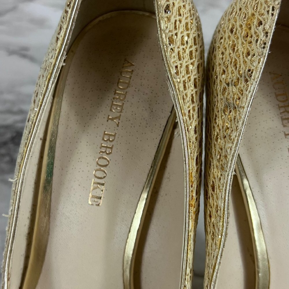𝅺AUDREY Brook Peep Toe Heels Quillan Gold Cross Stitch size 9.5 - Picture 3 of 13